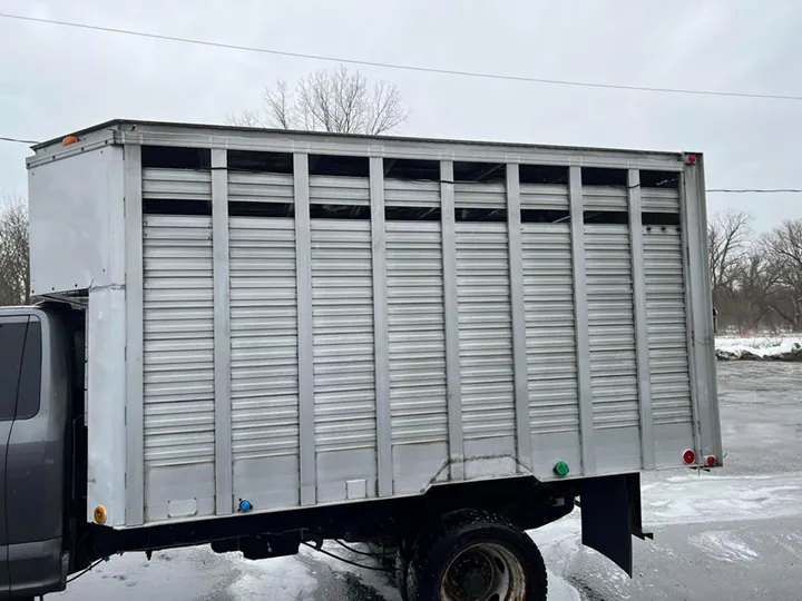 Duncan Mobile Wash_TWS_cattle trailer_after1